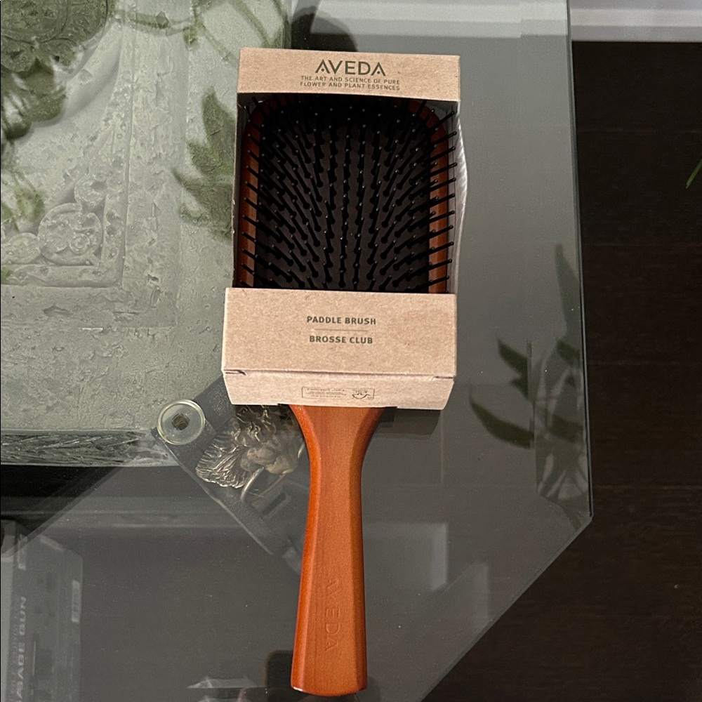 AVEDA Paddle Brush